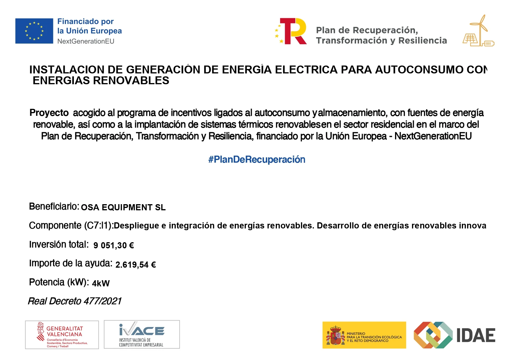 Cartel del proyecto de paneles solares financiado por NextGenerationEU